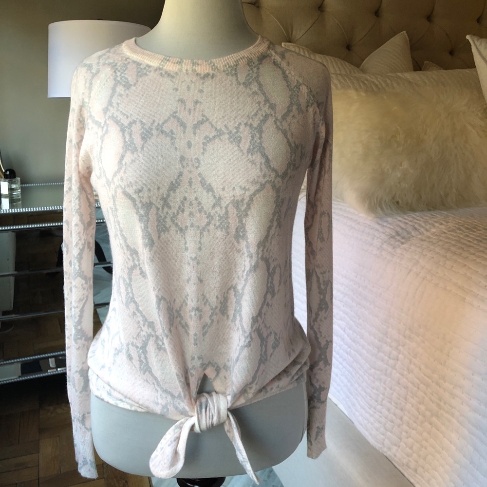 Lightweight Pink/Grey Snake Print Sweater S